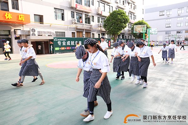 �����¶������ѧУ