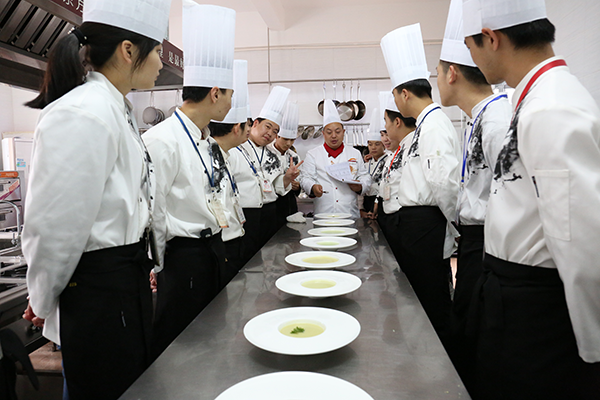 �����¶������ѧУ