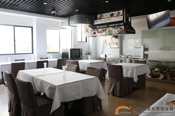 �����¶������ѧУ