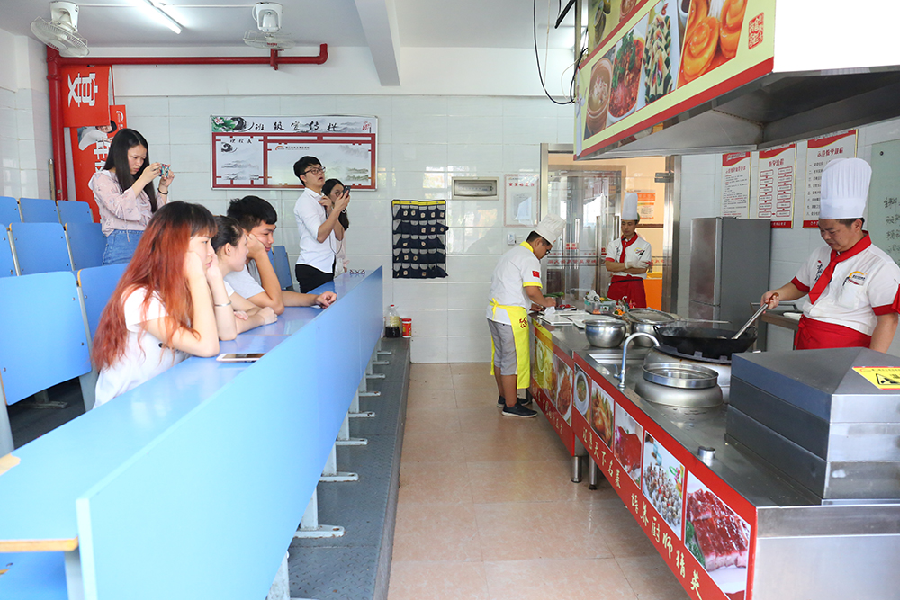 ��ʳ������