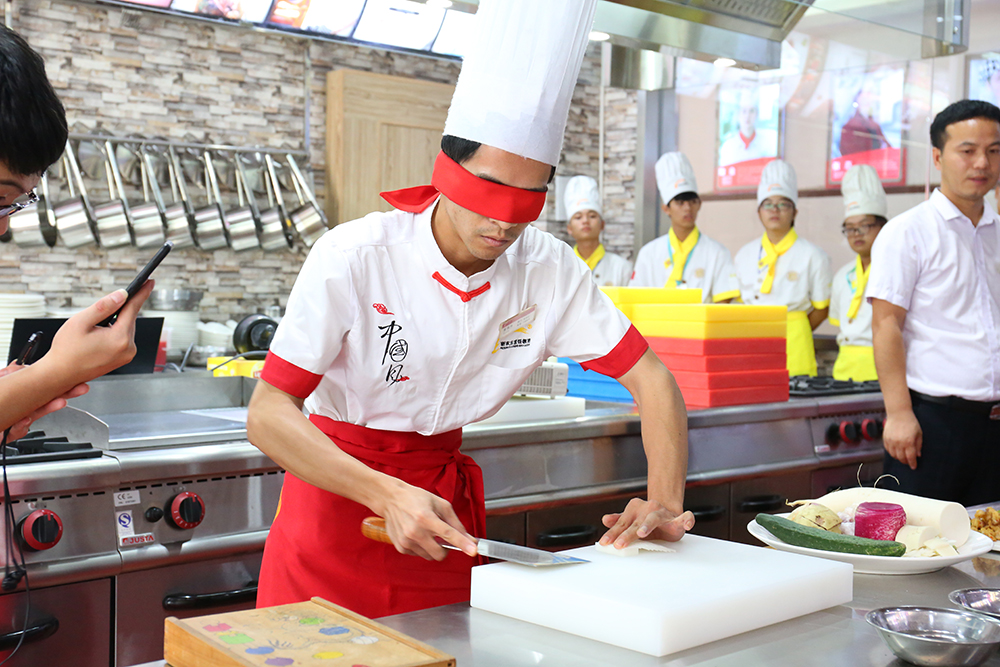 ��ʳ������