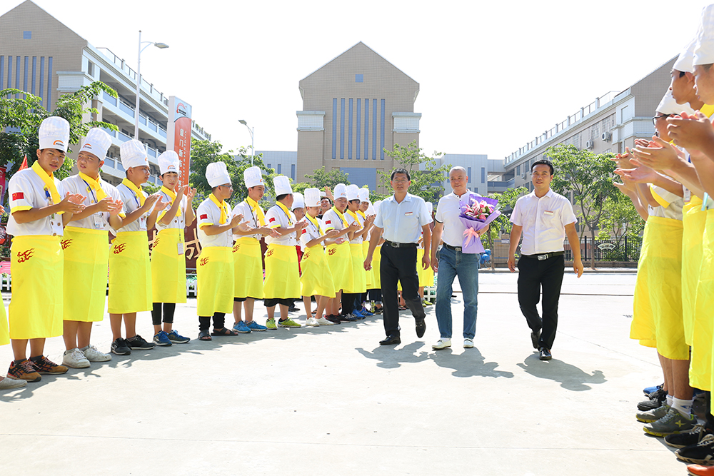 ���ʳƷ���ʳº�־��ʦ��У�ڿ�