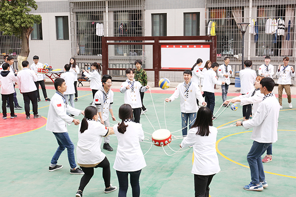 �����¶������ѧУ