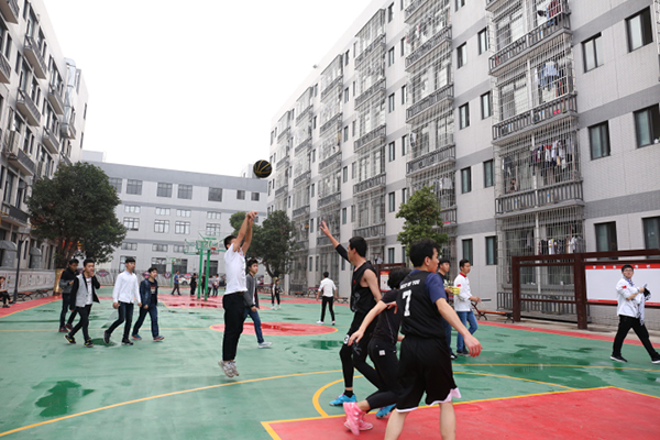 �����¶������ѧУ