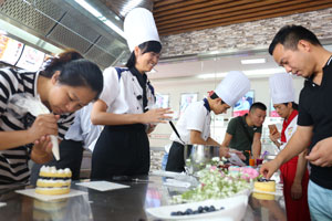 ������Ϧ ���������¶���