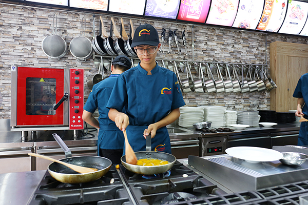 �����¶������ѧУ