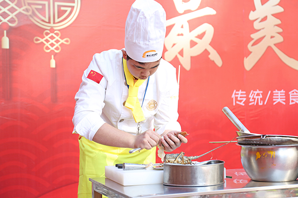 �����¶������ѧУ