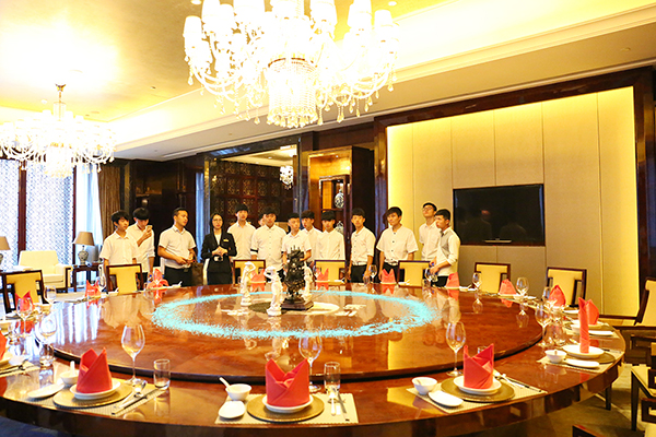 �����¶������ѧУ