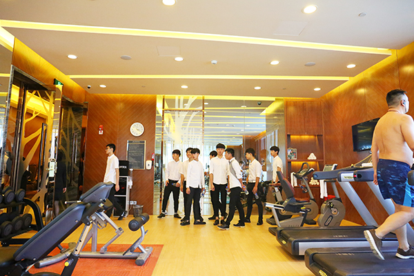 �����¶������ѧУ