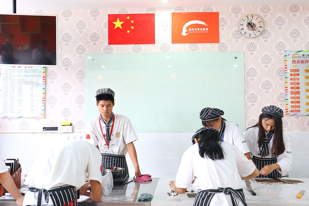 ѧ������ʱ��ʵ���ɳ�ʦ�����ǣ�