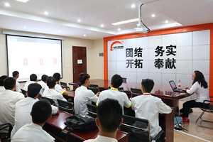 У��������� Я�������г������˲�