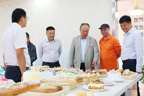 �����¶������ѧУ