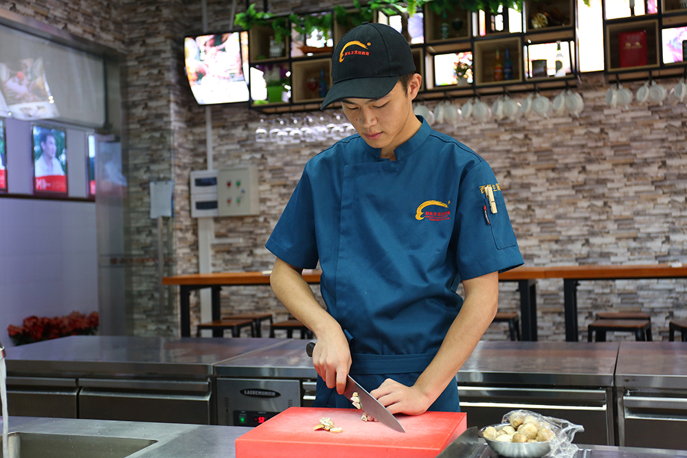 ѡ��ѧ��ʦ���������²��Ṽ�����ǵ�Ŭ��