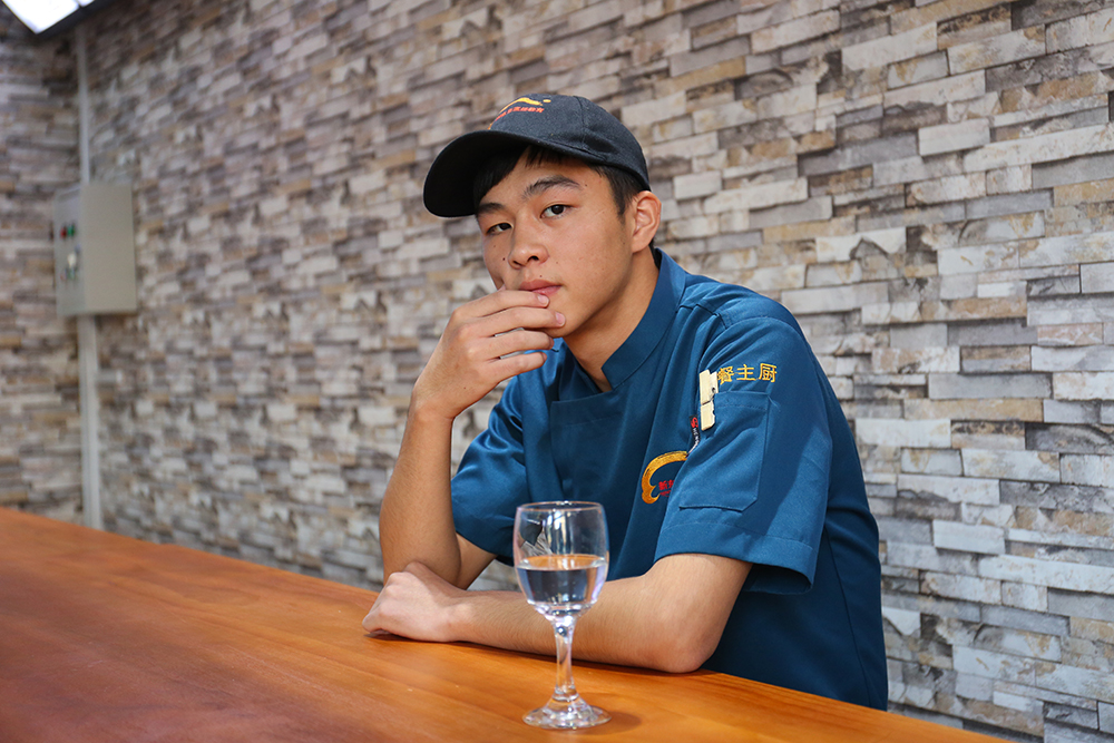 ѡ��ѧ��ʦ���������²��Ṽ�����ǵ�Ŭ��