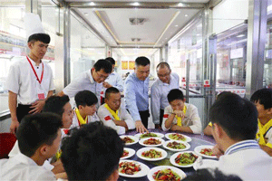 �����������ְҵ�������账�մ���һ��ݰ����У���п���