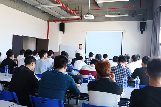  ѧ�Ӳι����������Ϸ��