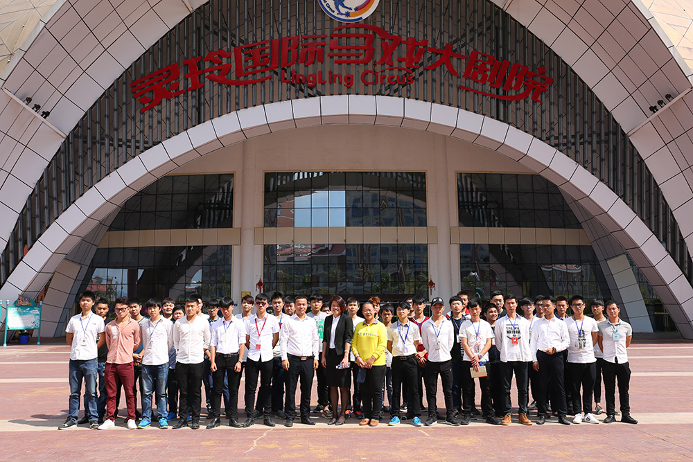  ѧ�Ӳι����������Ϸ��