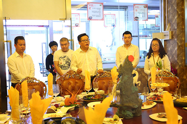 �����¶������ѧУ