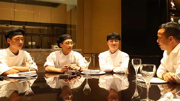 �����¶������ѧУ