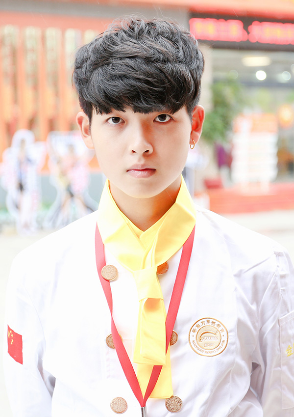 лл���ǣ��������۾�̸һ������