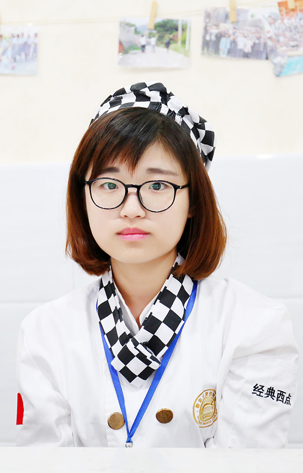 һ��С��Ů��ʦ������