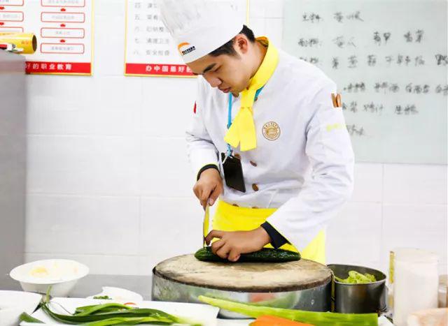 �����¶������ѧУ