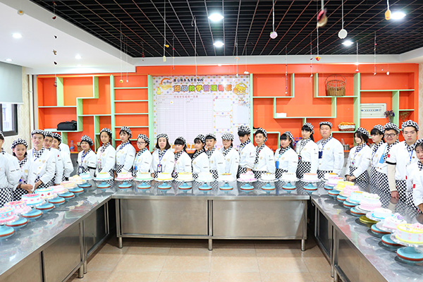 �����¶������ѧУ