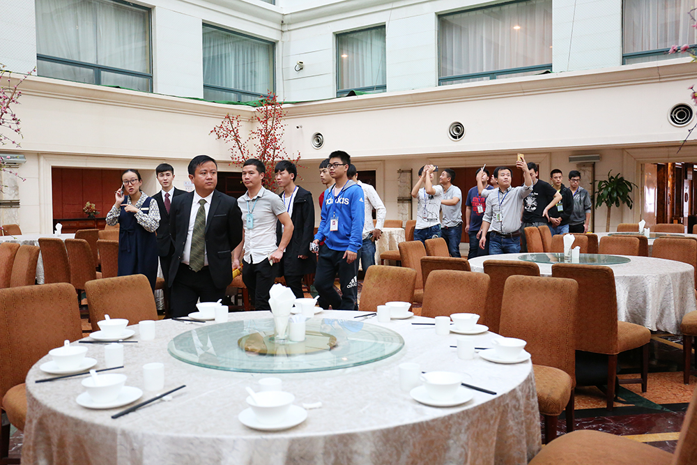 ��⿾�Ӣ1701ѧ���ι����ش�Ƶ�