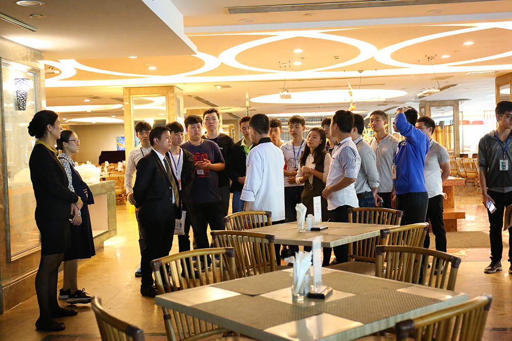 ��⿾�Ӣ1701ѧ���ι����ش�Ƶ�