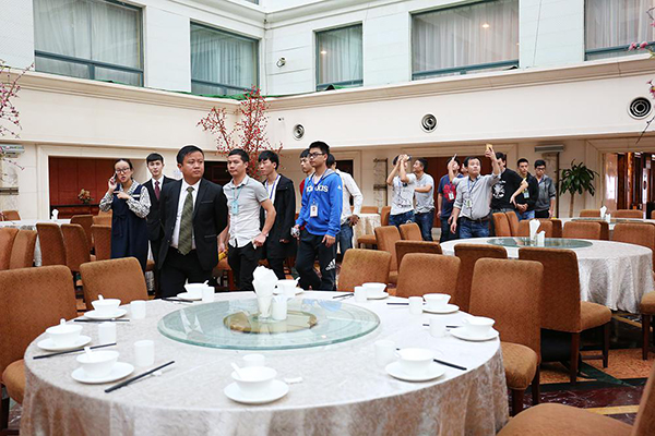 �����¶������ѧУ