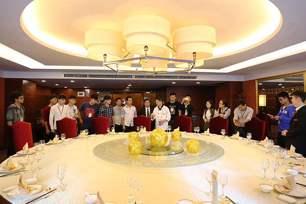 �����¶������ѧУ