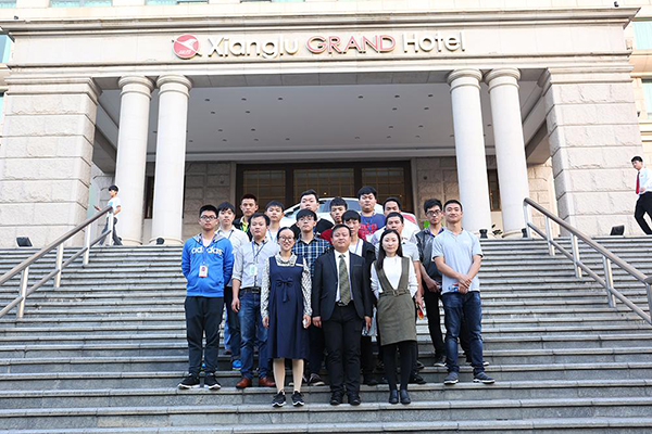 �����¶������ѧУ