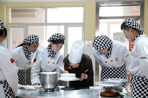 �����¶������ѧУ