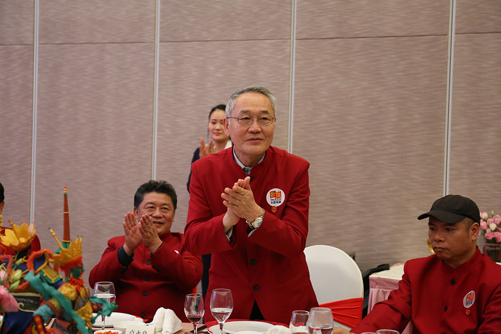 �󽳴��д�ʦ����