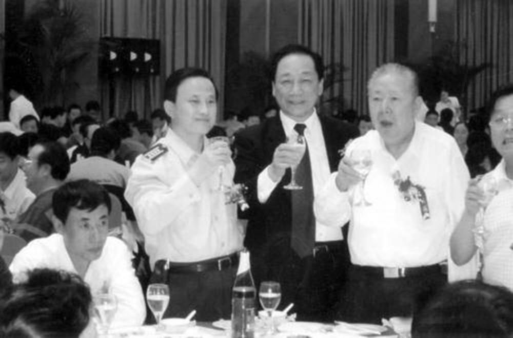 �󽳴��д�ʦ������