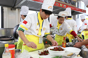 ��ʦ�ǣ�2018������Ҫ����Ŭ����