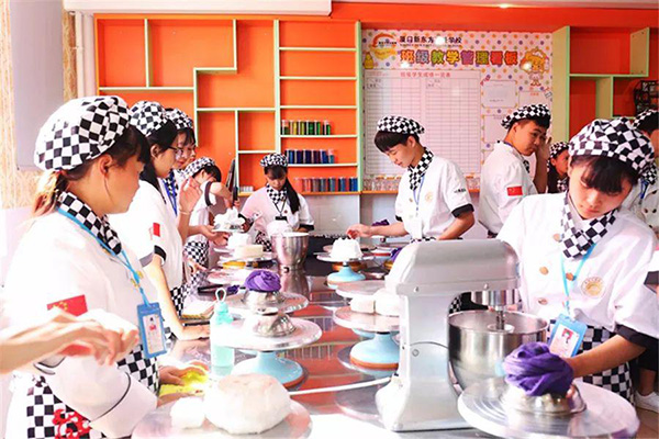 �����¶������ѧУ