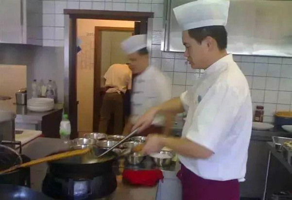 �����¶������ѧУ