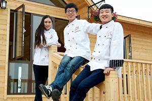 90���ʦ��Ϊ�Լ����ԣ�