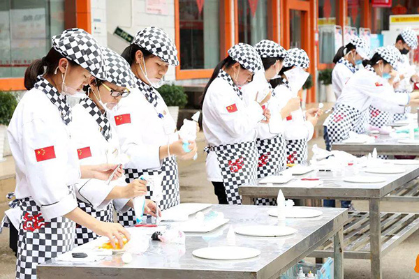 �����¶������ѧУ