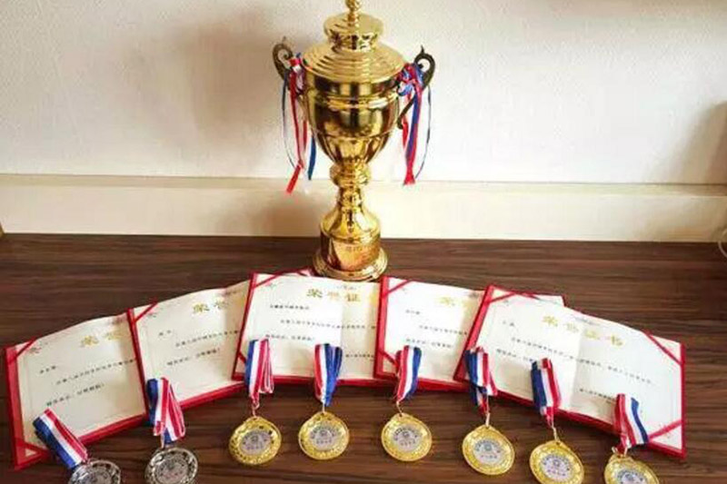  �¶�����⿣�����������ߡ��������ְҵ����Ʒ�ơ�