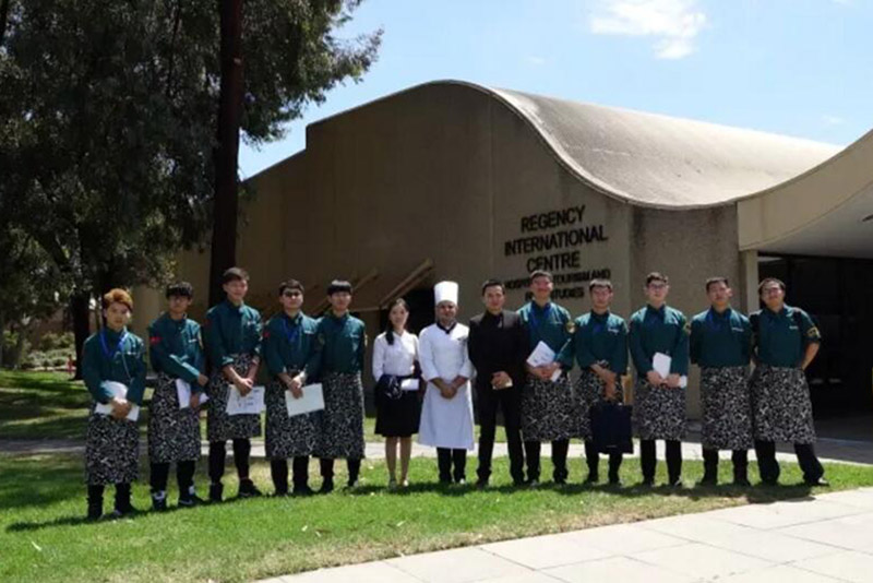  �¶�����⿣�����������ߡ��������ְҵ����Ʒ�ơ�