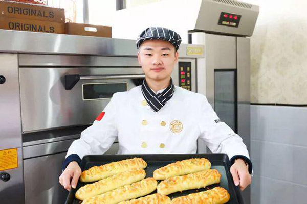 �����¶������ѧУ