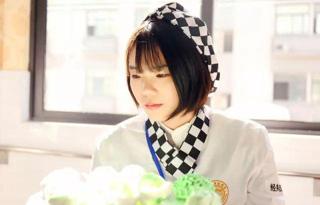 �����¶������ѧУ