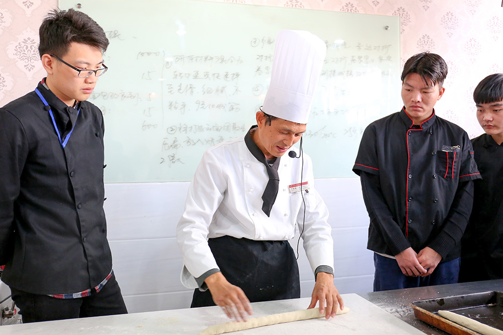 �����ʦ���ϼӰ�