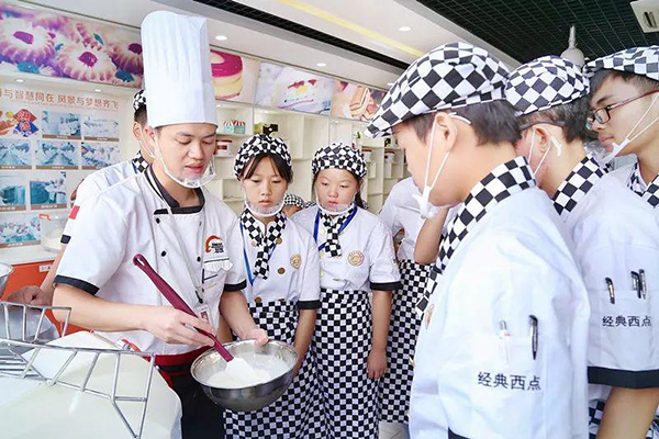 �����¶������ѧУ