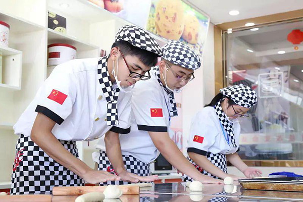 �����¶������ѧУ