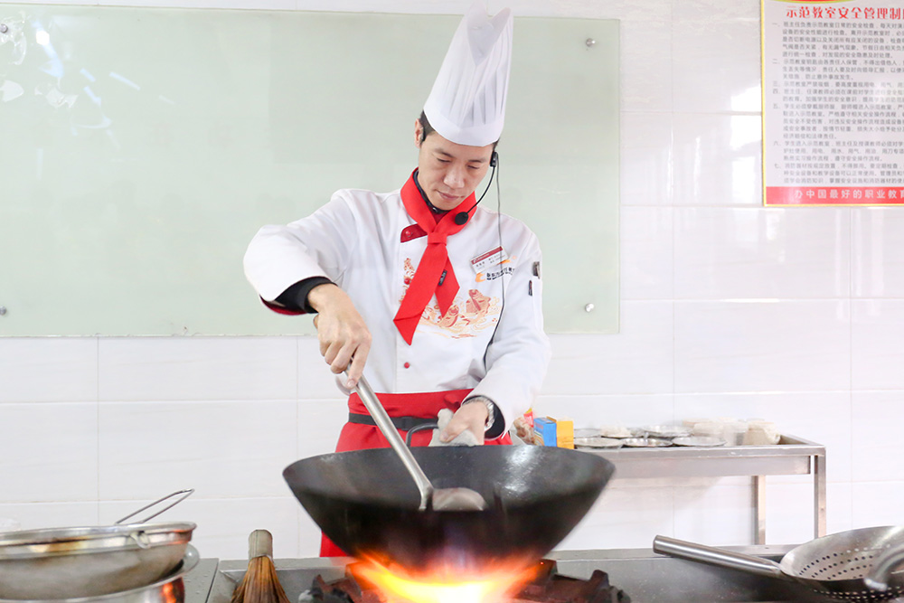 �߼����ʦ�̸���