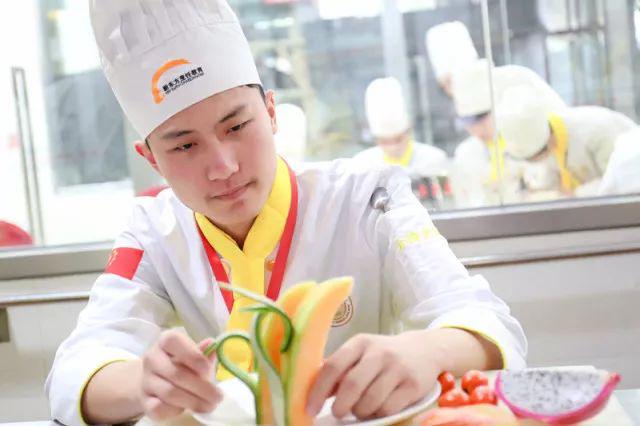 �����¶������ѧУ