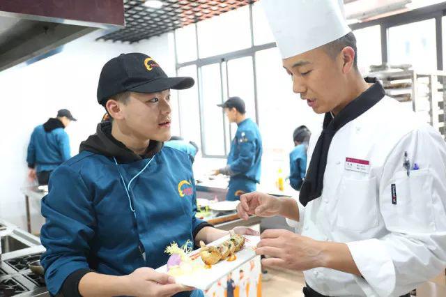 �����¶������ѧУ